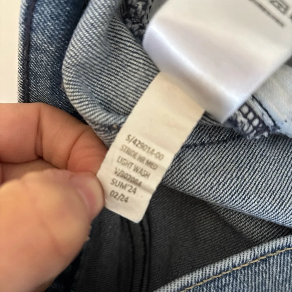 GAP High Rise Stride Wide Leg Cargo Jeans Light Wash Blue Denim 12 31 P Petite - Picture 8 of 11